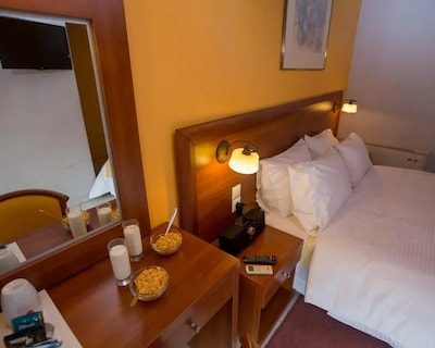 Mirabel City Center Hotel
