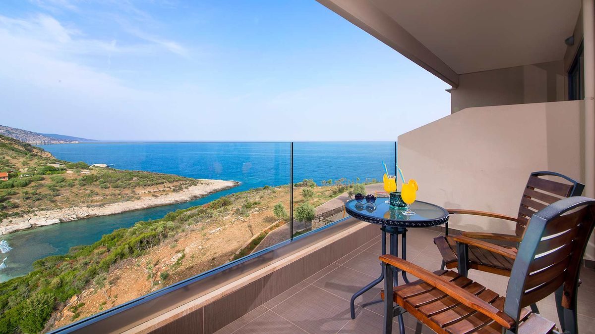 Aeolis Thassos Palace