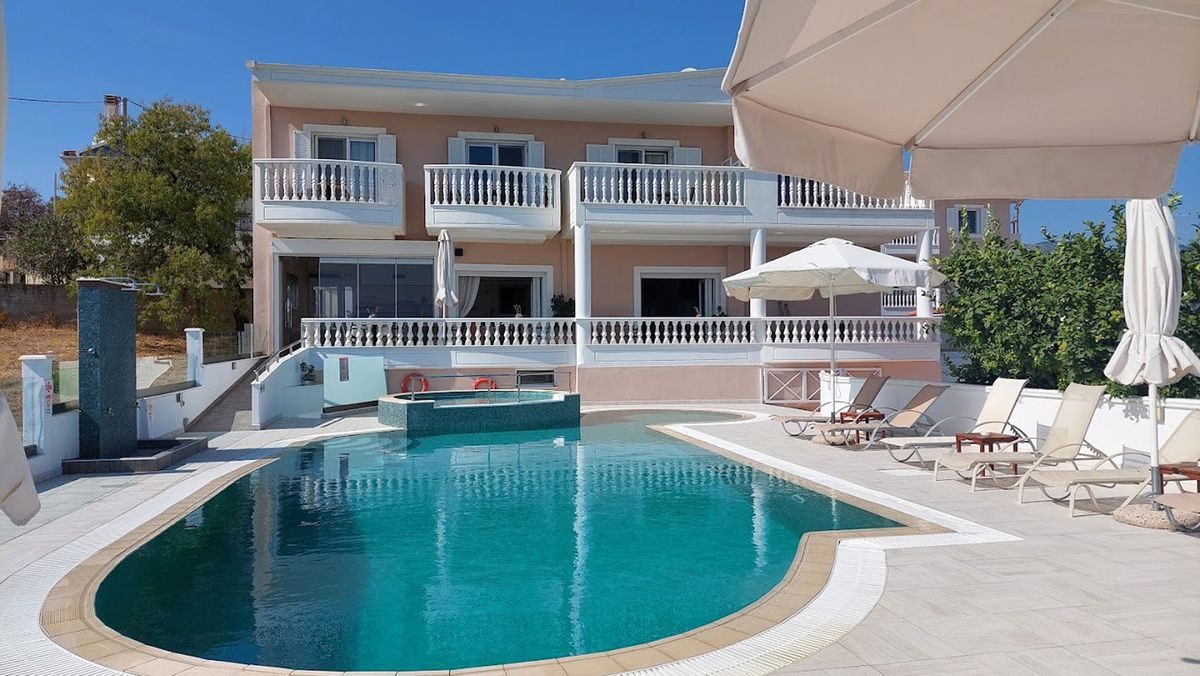 Antonios Hotel