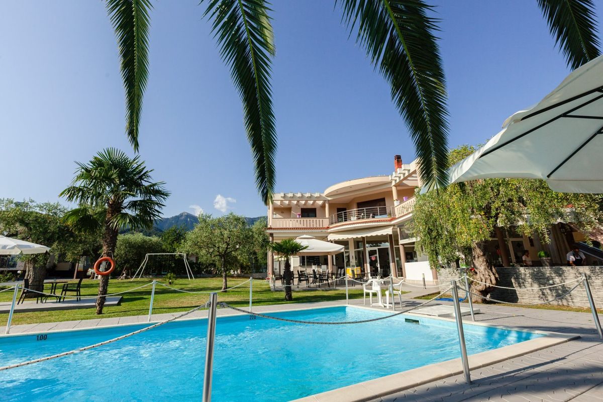 Chrisa Hotel