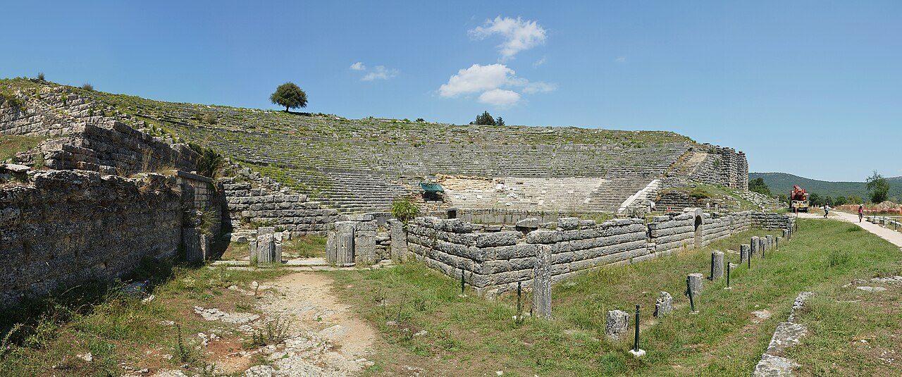 Antik teater vid Dodona i Epirus