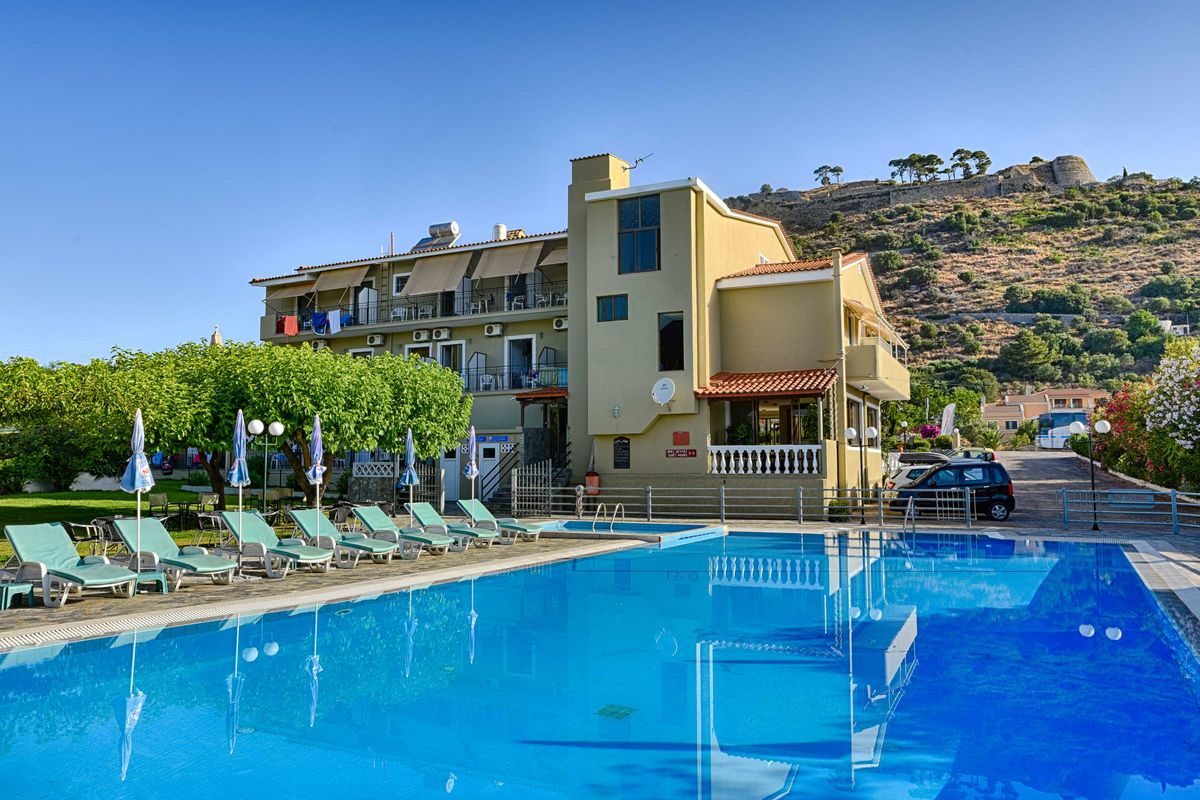 Ionis Hotel