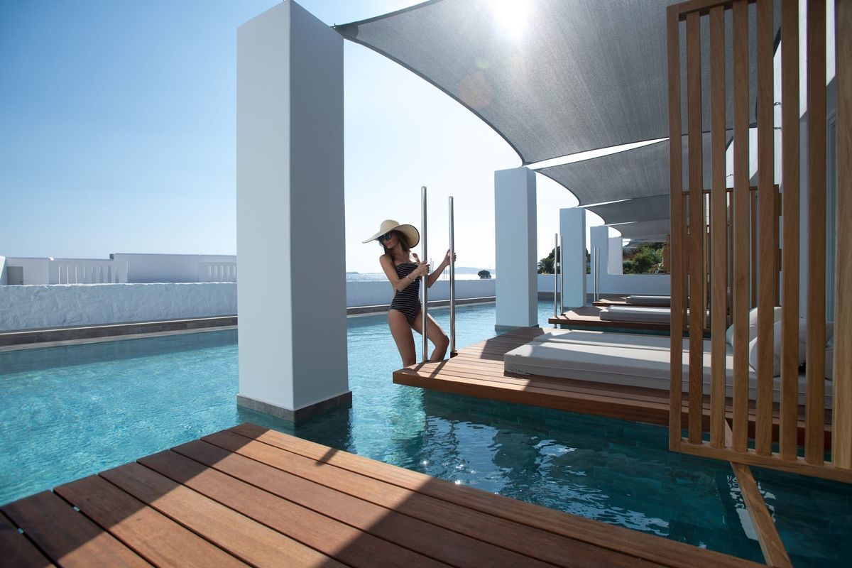 Manoulas Mykonos Beach Hotel