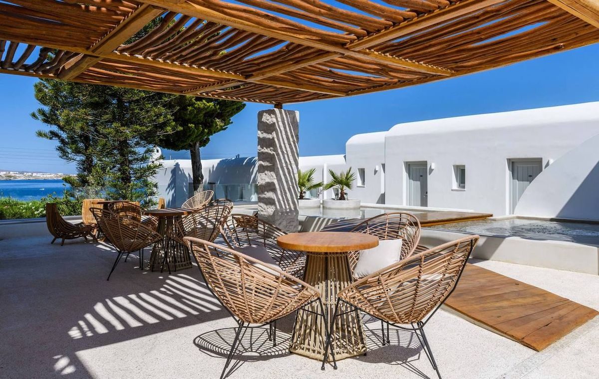 Poseidon Hotel & Suites