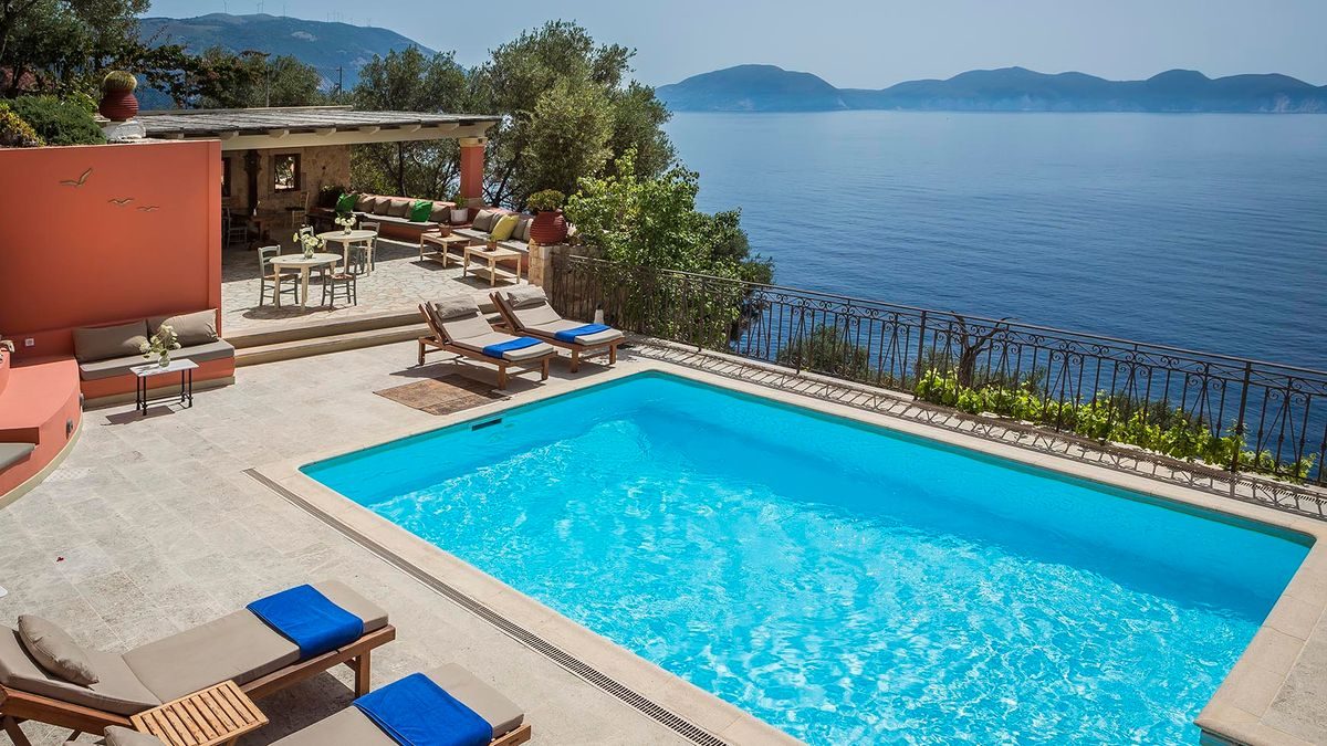 Roi Boutique Suites