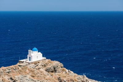 sju martyrernas kapell sifnos hero